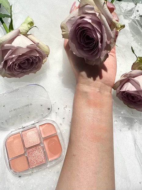 WAKEMAKEから水彩画パレットが新登場♡