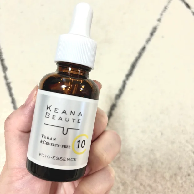 毛穴専門”の名にふさわしい、手放せなくなる美容液！