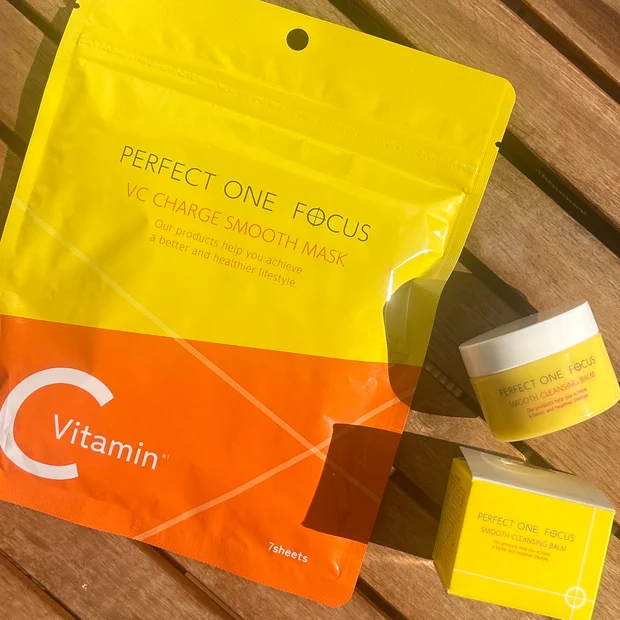 【毛穴にビタミンチャージ】パーフェクトワン フォーカス VCチャージスムースマスク