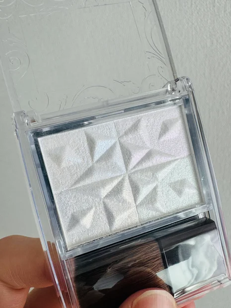 今年の限定色も最高！プチプラコスメ【セザンヌ】のパールグロウハイライト、スノーファンタジーを先行発売でGET★