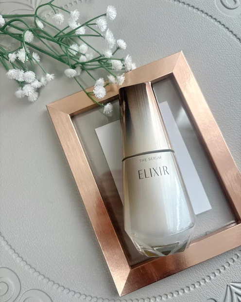 大人の美肌要素に一気にアプローチ★エリクシールの薬用高機能美容液