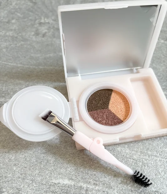 【HBL BEAUTY】先行発売中！大人気3Dクッションブロウ 新色02ライトブラウンをスウォッチ付きでご紹介♪
