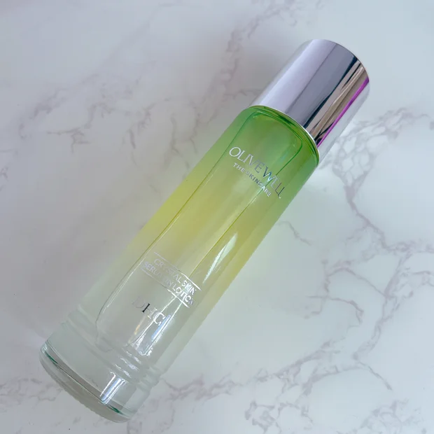 【時短で透明感ケア】DHC クリスタルスキン 美容液ローションでツヤ肌に！特徴や使い心地をレビュー！
