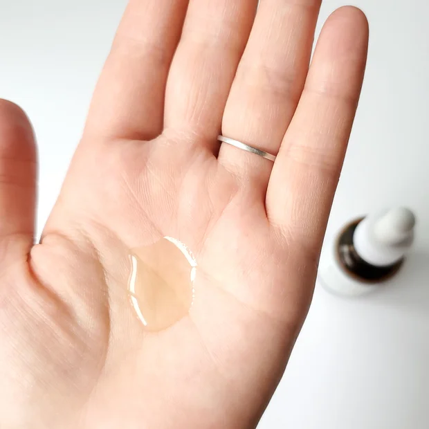 毛穴もくすみも気になる方に♡【ケアナボーテ VC10濃美容液】をレビュー！