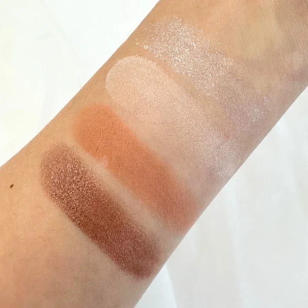 【限定】SUQQU クリスマスコフレ2025「光飾」｜光をまとう洗練のツヤ。明日11月1日発売！