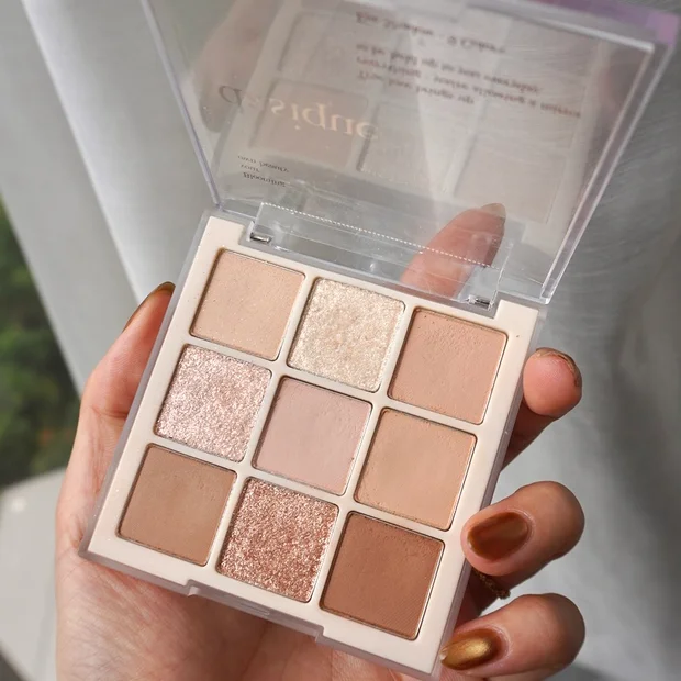 【2025年最新】韓国コスメアイシャドウおすすめ6選｜デイリー使いのミュート系パレット集合