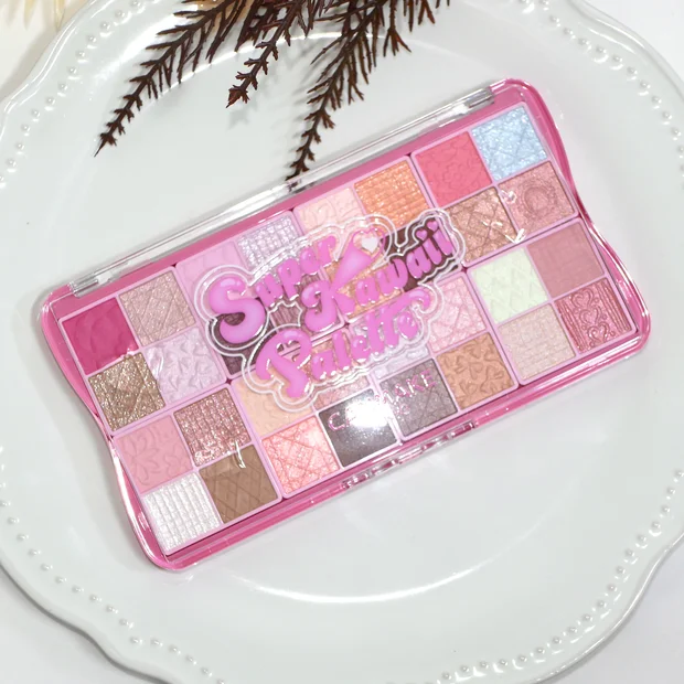 【キャンメイク新作】11月下旬に40周年限定アイシャドウ「スーパーかわいい！パレット」が発売！4世代メイクやってみた