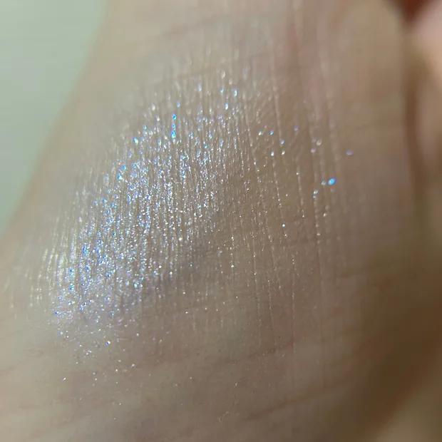 【ルナソル新作】イエベもブルベも使える青ラメ［モノアイカラーレーション11］をレビュー！(手持ち色との比較あり)