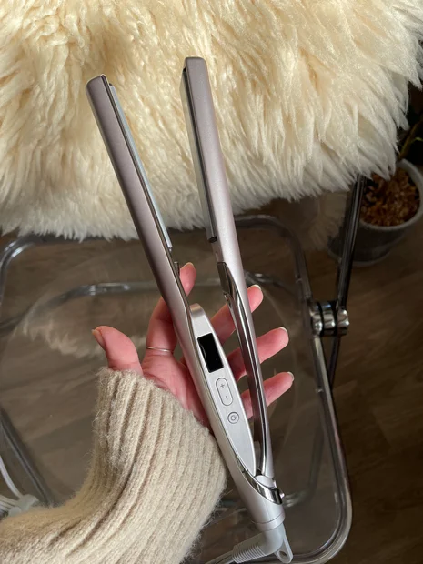 ケアレクト by プリュスオー スムースケアアイロンで毛先までしっとりなめらかシルク髪へ✨