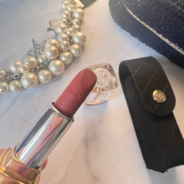 【CHANELの貴族リップ】31ル ルージュのルージュティセ レビュー♡【品・色気爆誕】