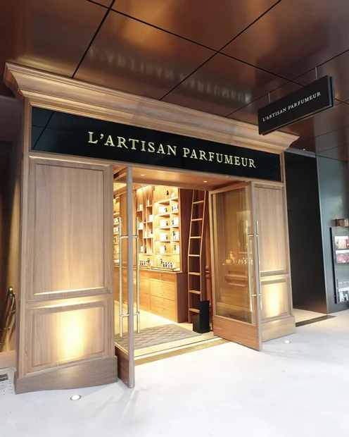 【2025年日本再上陸】ラルチザン パフューマーを再び。表参道で出会った“シャッセ オ パピオン エクストリーム”