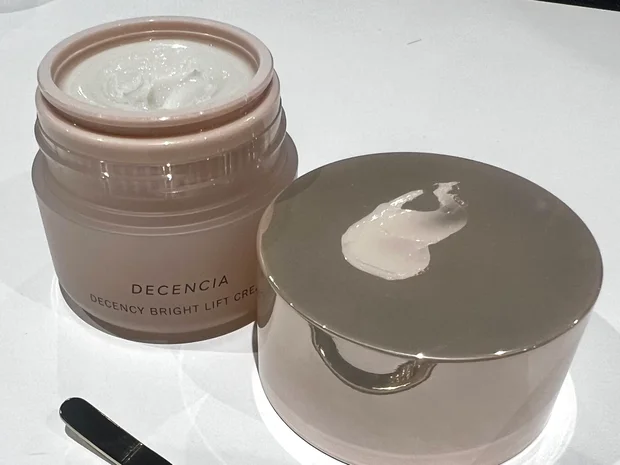 【ディセンシア】敏感肌でも叶う、透明感とハリ感UP　高保湿クリーム