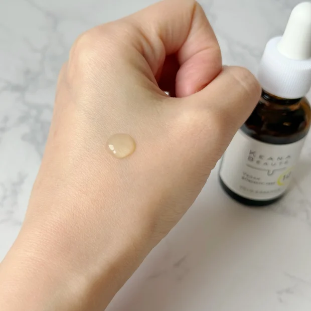 毛穴専門スキンケア！ピュアビタミンC10%高配合の集中美容液