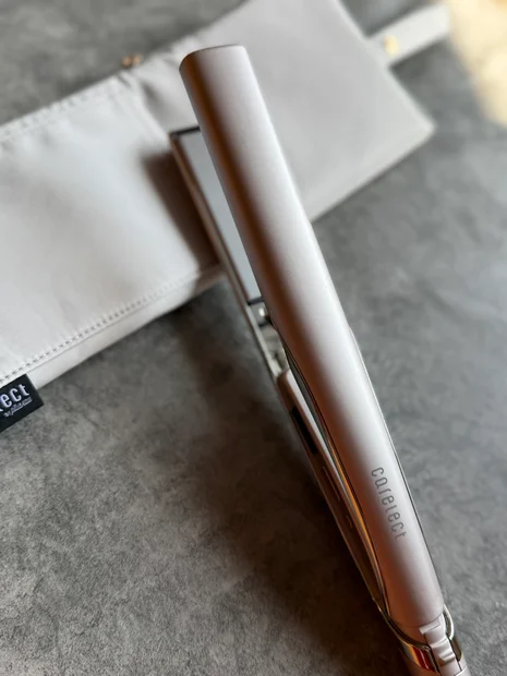 癖毛さんに朗報！サロン帰りのクオリティーヘアアイロン「ケアレクト」