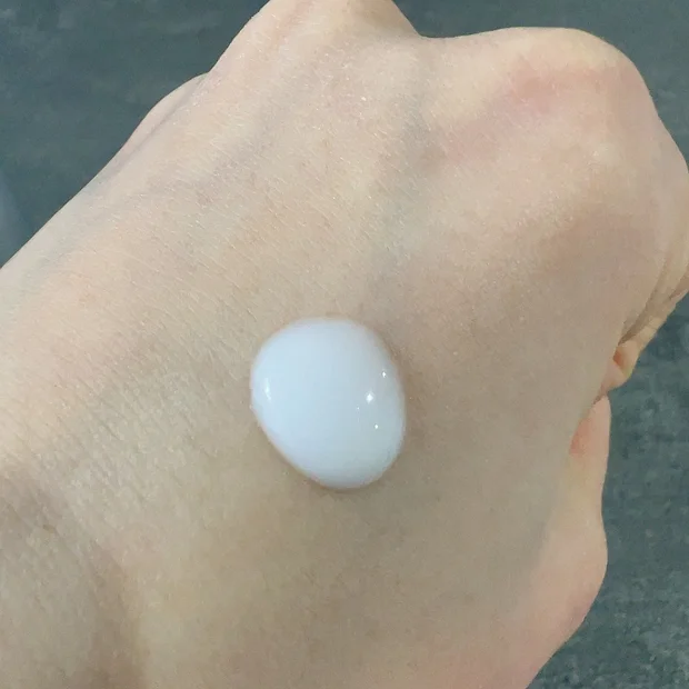 今、話題の幹細胞コスメ！再生医療研究から生まれたスキンケアブランド「エテルナム セラム」をご紹介します♪