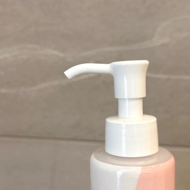 敏感肌の方必見!!【敏感肌用メイク落とし】
『ミュオ クレンジングオイル』を徹底レビュー!!