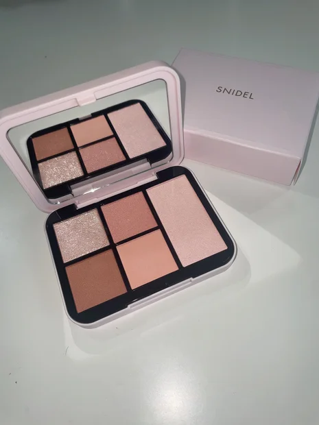 【イエベのピンクアイシャドウ】スナイデルビューティー「フェイススタイリストn 02」を紹介｜01と比較