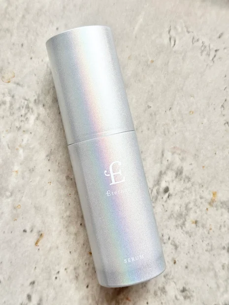 再生医療研究から生まれたエテルナム！上清液を贅沢配合で「時のない
肌」へ。