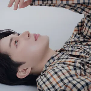 西山智樹　timelesz project タイプロ TAG SEARCH　仰向け