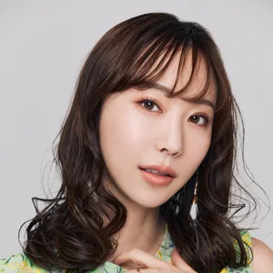 バチェラー4代目・黄 皓さんと秋倉諒子さんが魅せる　 【ジェンダーニュートラルコスメ】でHAPPYオーラ満開のメイク GALLERY_1_3