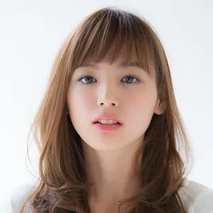 大人スウィートなふんわりロングは、レイヤー×大きめカールが決め手！