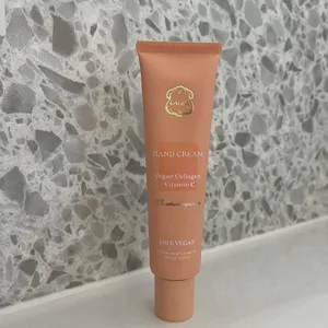 プレゼントにおすすめのハンドクリーム Laline（ラリン） ヴィーガンコラーゲン+ビタミンC ハンドクリーム