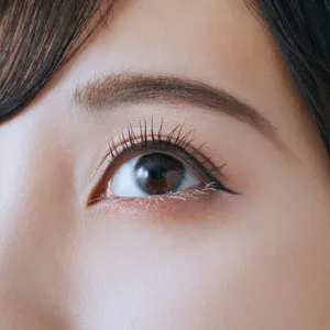 声優佐倉綾音アイライン