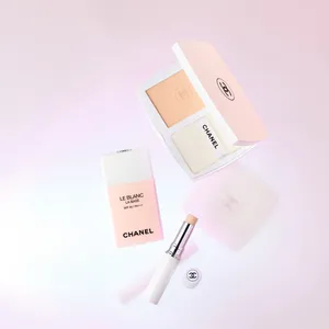 ルブラン　ブライトニングコンパクト　シャネル