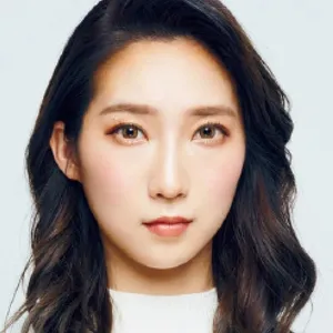 ファーストサマーウイカさんのお気に入り！ ツヤ感命のモチベUPおうち時間ベストコスメ