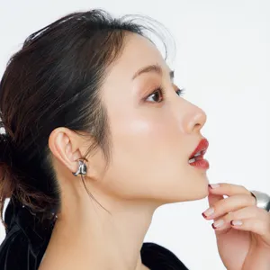 マキア 石原さとみさんインタビュー 最近のテーマは“効率”。美容も家事もロジカルに