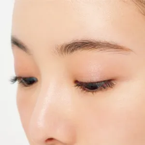 伏し目でしばし休憩......