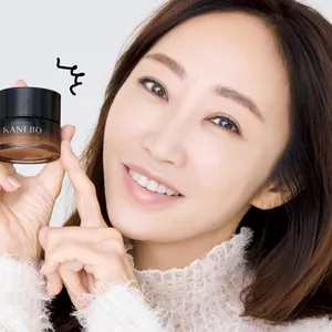 神崎恵さんのおすすめファンデーション！カネボウの“生肌ファンデ”でツヤ×素肌感を両立【これいいよ 図鑑】