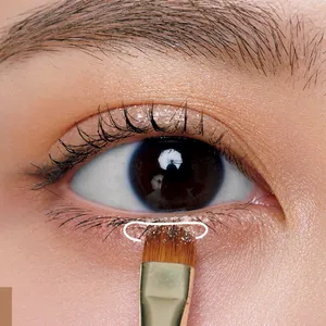 アイメイク 二重 長井かおり 黒目下にラメ