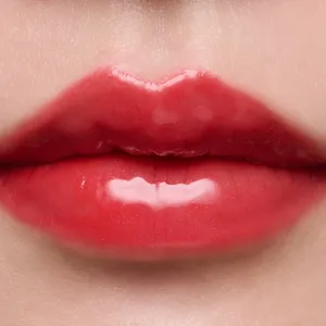 ブルベ冬　シャネル　リップ ル ルージュ デュオ ウルトラ トゥニュ　54 ストロベリー レッド　ローズピンク スウォッチ