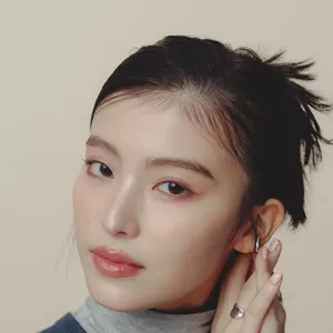 ユニクロ　UNIQLO　カーディガン　オレンジ　コーラル　モーヴピンク　メイク　やり方