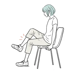 座ったまま、片方のふくらはぎを逆脚の膝にのせればいい刺激に。