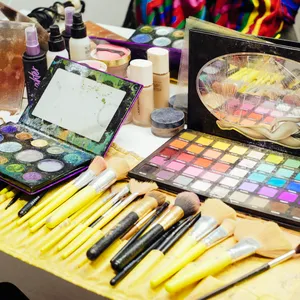 ラガンジャ・エストラージャ　愛用コスメ　MAQUIA ONLINE取材