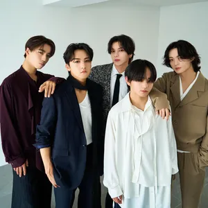 STARGLOW　集合写真　スターグロウ　インタビュー　デビュー