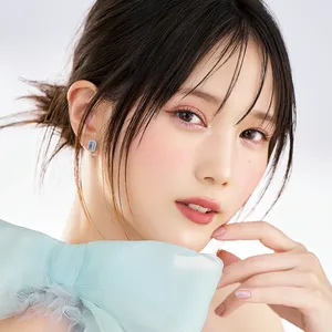 MAQUIA最新号表紙で、本田翼さんが魅せる大人のピュアメイク。神々しいまでの透明感を引き出すポイントは？