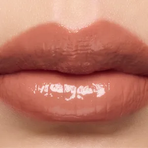 アディクション　ザ リップスティック グレイズドボム 004をイエベがスウォッチ