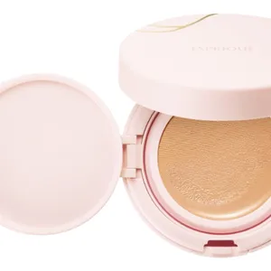 A エスプリーク アクアリー スキンウェア SPF50・PA++++ 全3色 各￥4400（編集部調べ・セット価格）／コーセー