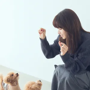 山本舞香さんが愛犬のために学ぶ！ 最新のドッグフード・おやつ・サプリ事情②