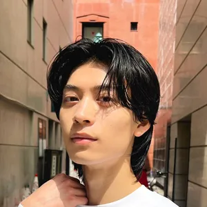 チェ・ ボムギュ（TOMORROW X TOGETHER）風　髪型　ヘアスタイル　センターパートウルフヘア　正面