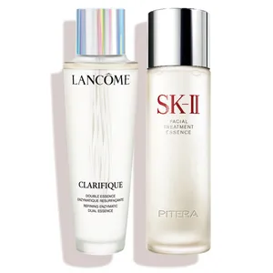 （右から）フェイシャル トリートメント エッセンス 160ml ¥18700／SK-Ⅱ　クラリフィック デュアル エッセンス ローション 250ml ￥16500／ランコム