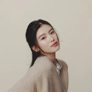 ユニクロ　UNIQLO　スフレヤーンショートカーディガン　ツヤメイク