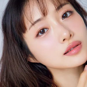 【石原さとみさん】春に似合う「ピンクメイク」「赤リップメイク」のやり方をご紹介！ 美容・日常に関するインタビューにも注目