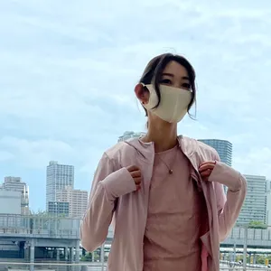 UNIQLO ユニクロ　UVカットパーカー　エアリズム