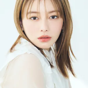 山本舞香さんが初対面でも信頼を得られるクールな【純欲メイク】に挑戦！