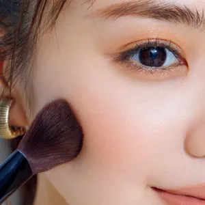 イエベ・香音さんが披露！ ベスコス受賞コスメで即洒落顔メイク PhotoGallery_1_9