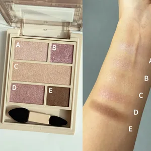 ブルベ冬　おすすめ　ヴィセ ダブル ムード アイズ PU-8　スウォッチ